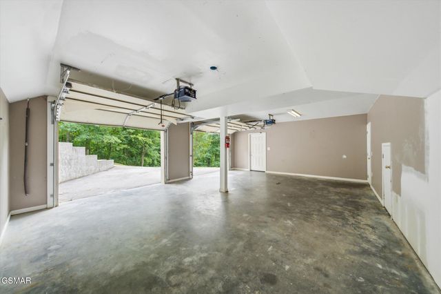 1134 Deer Trail Way, Seymour, TN 37865
