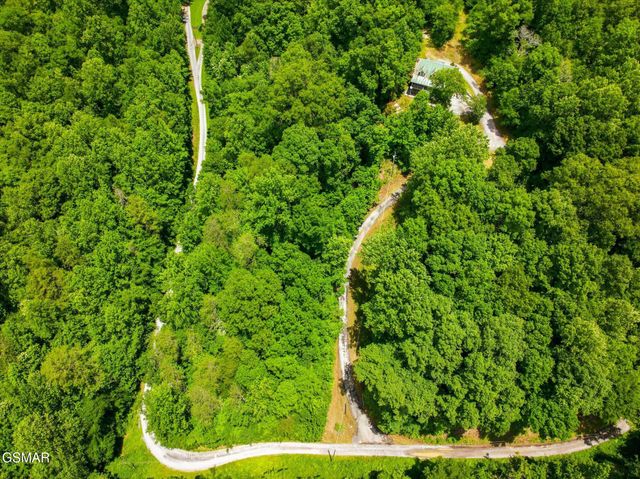 1134 Deer Trail Way, Seymour, TN 37865
