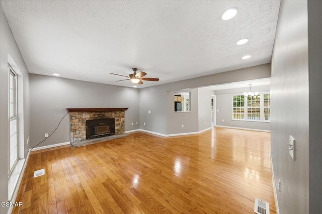 1134 Deer Trail Way, Seymour, TN 37865