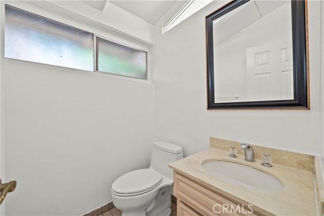 19824 Gilmore, Woodland Hills (los Angeles), CA 91367