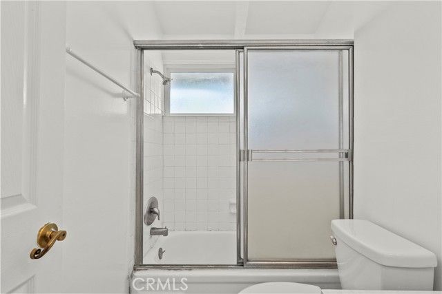 19824 Gilmore, Woodland Hills (los Angeles), CA 91367