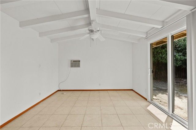 19824 Gilmore, Woodland Hills (los Angeles), CA 91367