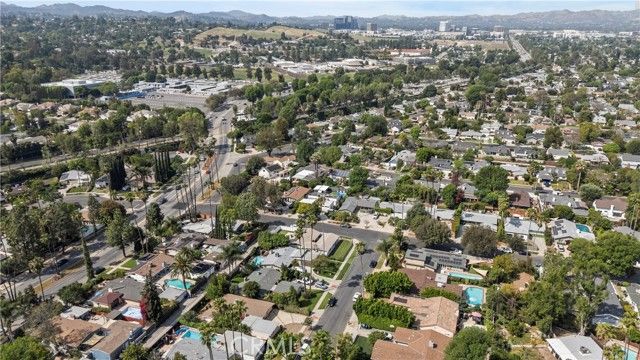 19824 Gilmore, Woodland Hills (los Angeles), CA 91367