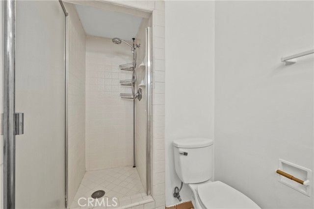 19824 Gilmore, Woodland Hills (los Angeles), CA 91367