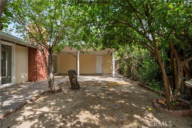 19824 Gilmore, Woodland Hills (los Angeles), CA 91367