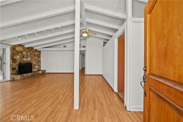 19824 Gilmore, Woodland Hills (los Angeles), CA 91367