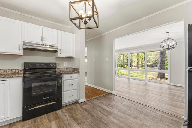 124 Carterwoods Drive, Warner Robins, GA 31088