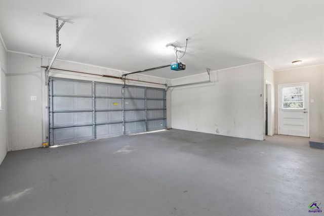 124 Carterwoods Drive, Warner Robins, GA 31088