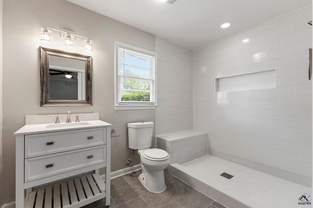 124 Carterwoods Drive, Warner Robins, GA 31088