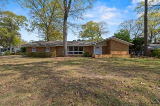 124 Carterwoods Drive, Warner Robins, GA 31088