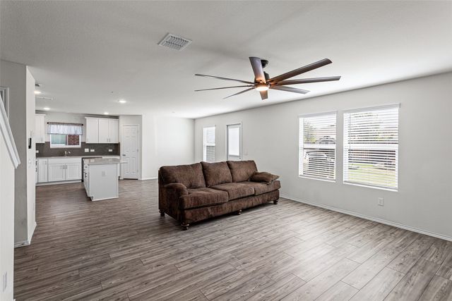 16012 Crews Avenue, Haslet, TX 76052