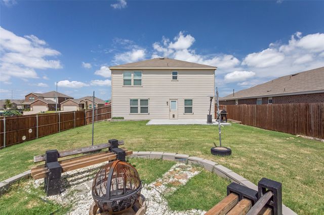 16012 Crews Avenue, Haslet, TX 76052