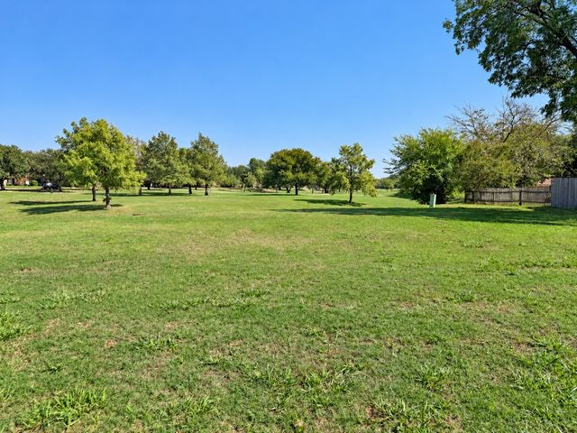 929 Reno Street, Lewisville, TX 75077