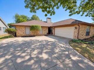 929 Reno Street, Lewisville, TX 75077