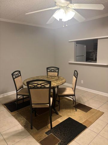 400 Village Green Circle W 202, Palm Springs, FL 33461