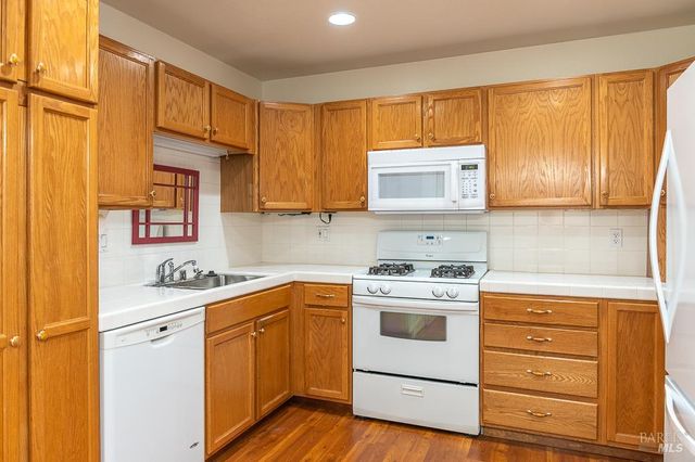 8383 Lasalle Ave, Cotati, CA 94931