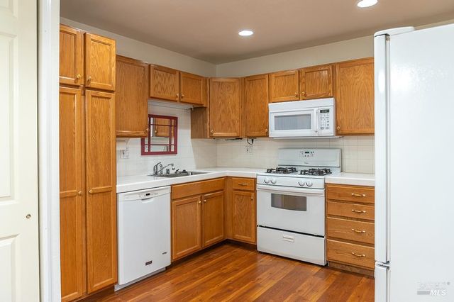 8383 Lasalle Ave, Cotati, CA 94931