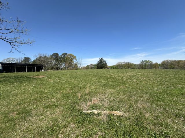 515 Jericho Rd, Quebeck, TN 38579