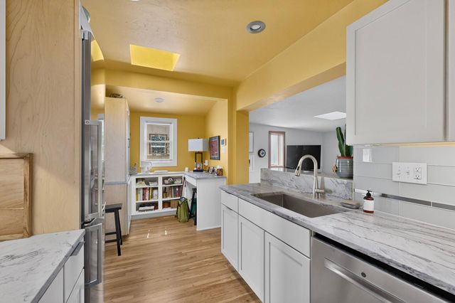 405 Amherst Drive NE, Albuquerque, NM 87106