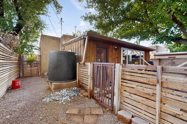 405 Amherst Drive NE, Albuquerque, NM 87106