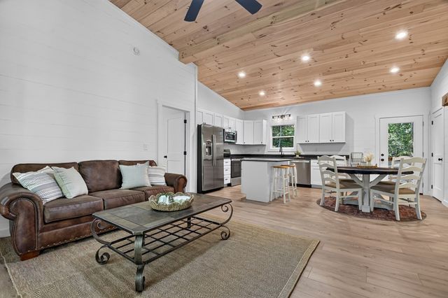 85 Duck Cove, Morganton, GA 30560
