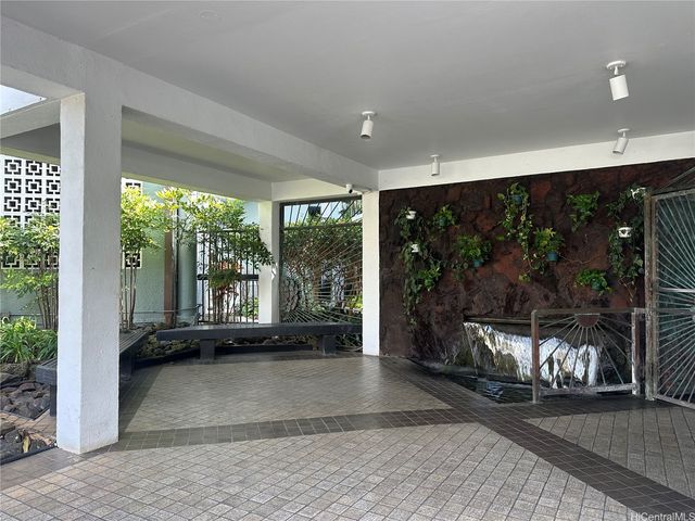 1030 Aoloa Place 211B, Kailua, HI 96734