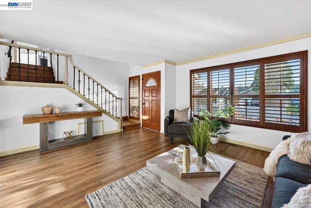 5684 Calpine Dr, San Jose, CA 95123