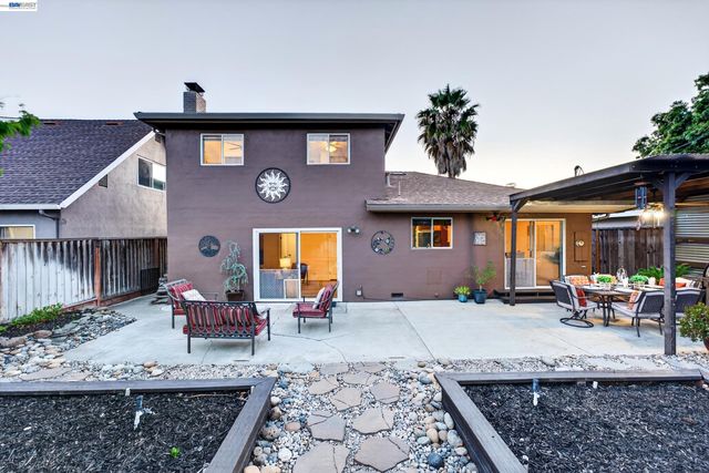5684 Calpine Dr, San Jose, CA 95123
