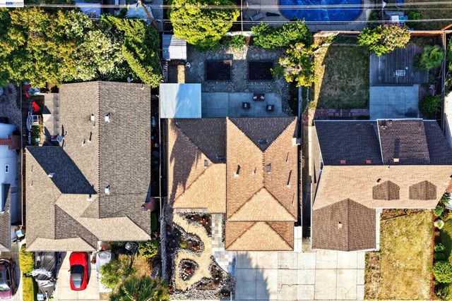 5684 Calpine Dr, San Jose, CA 95123