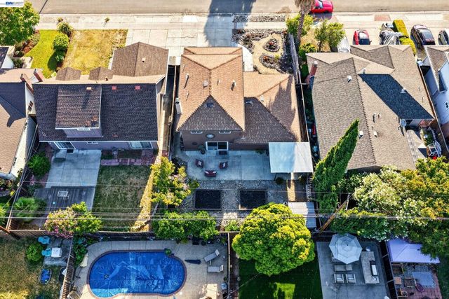 5684 Calpine Dr, San Jose, CA 95123