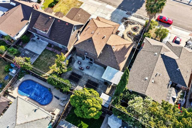 5684 Calpine Dr, San Jose, CA 95123