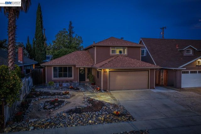 5684 Calpine Dr, San Jose, CA 95123