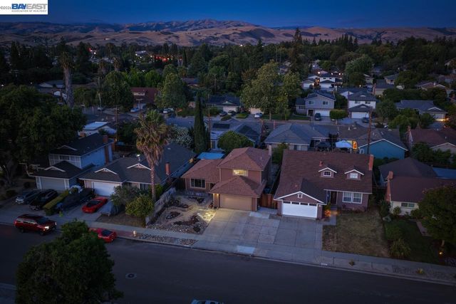 5684 Calpine Dr, San Jose, CA 95123