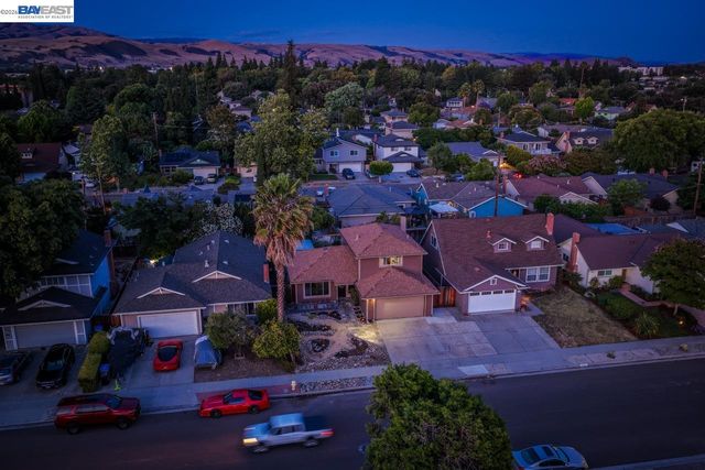 5684 Calpine Dr, San Jose, CA 95123