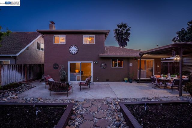 5684 Calpine Dr, San Jose, CA 95123