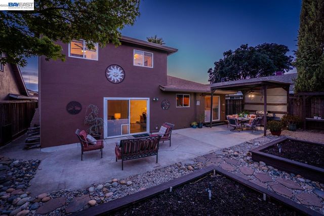 5684 Calpine Dr, San Jose, CA 95123