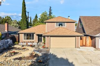 5684 Calpine Dr, San Jose, CA 95123