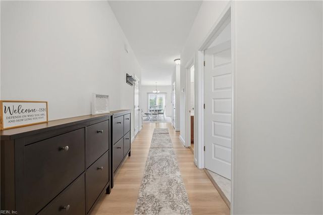 176 Norfleet LN, Suffolk, VA 23434