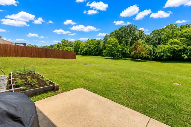 140 Granda Flora Dr, White House, TN 37188