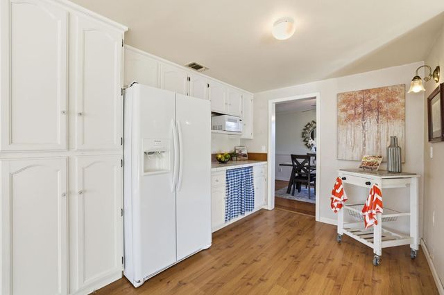 8045 Ericwood Ct, Citrus Heights, CA 95621