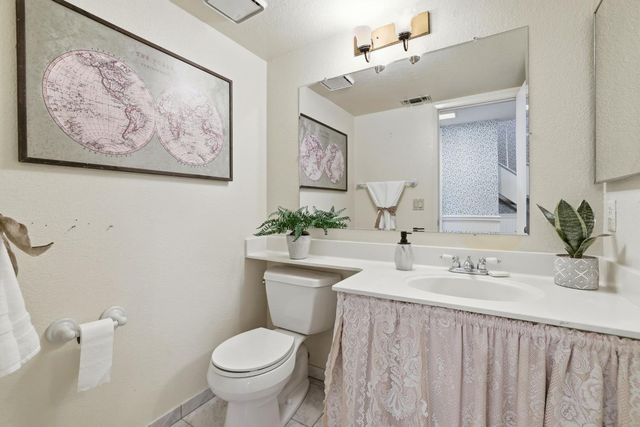 8045 Ericwood Ct, Citrus Heights, CA 95621