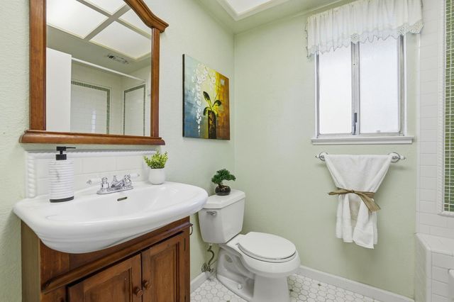 8045 Ericwood Ct, Citrus Heights, CA 95621