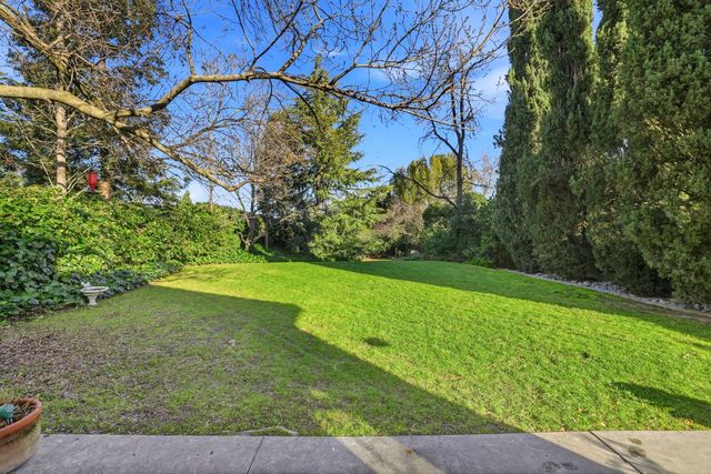 8045 Ericwood Ct, Citrus Heights, CA 95621