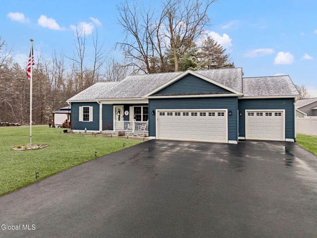 4 Luke Lane, Kingsbury, NY 12839