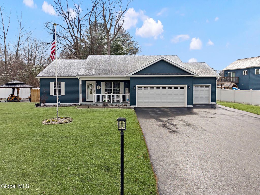4 Luke Lane, Kingsbury, NY 12839