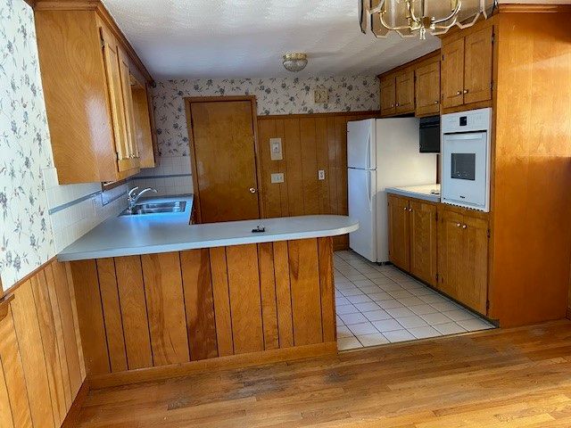 67 Ashwood Avenue, Warwick, RI 02886