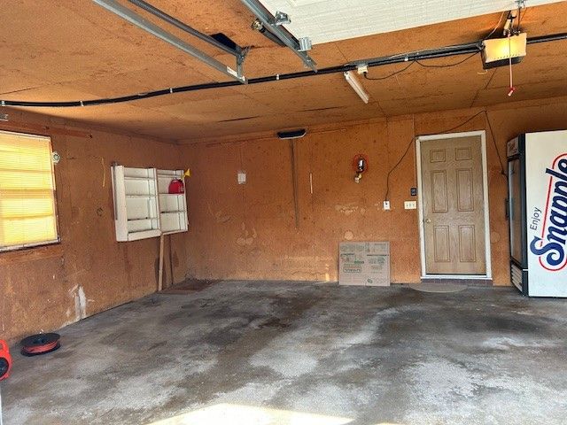 67 Ashwood Avenue, Warwick, RI 02886