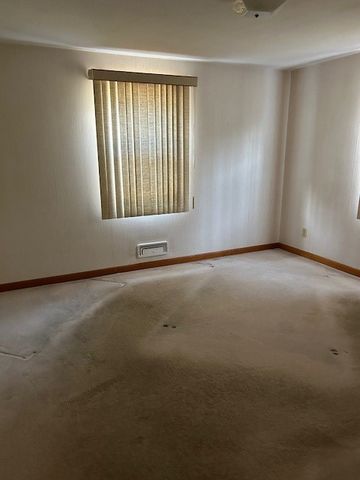 67 Ashwood Avenue, Warwick, RI 02886