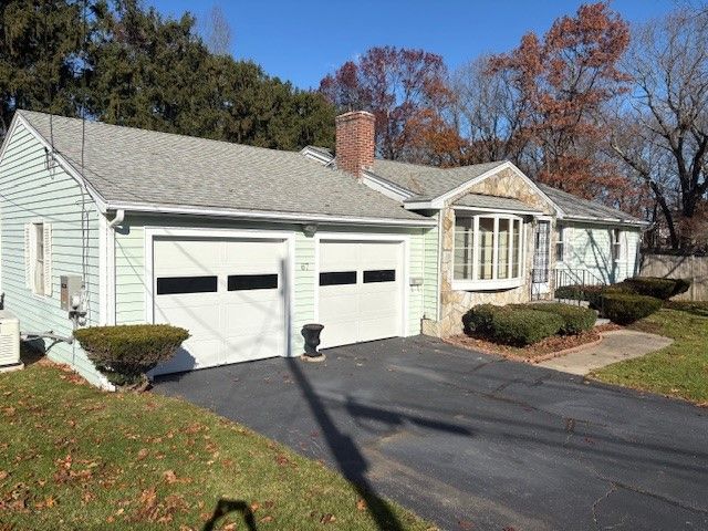 67 Ashwood Avenue, Warwick, RI 02886