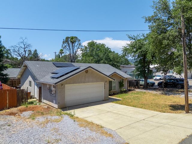 1706 Stanton Drive, Shasta Lake, CA 96019